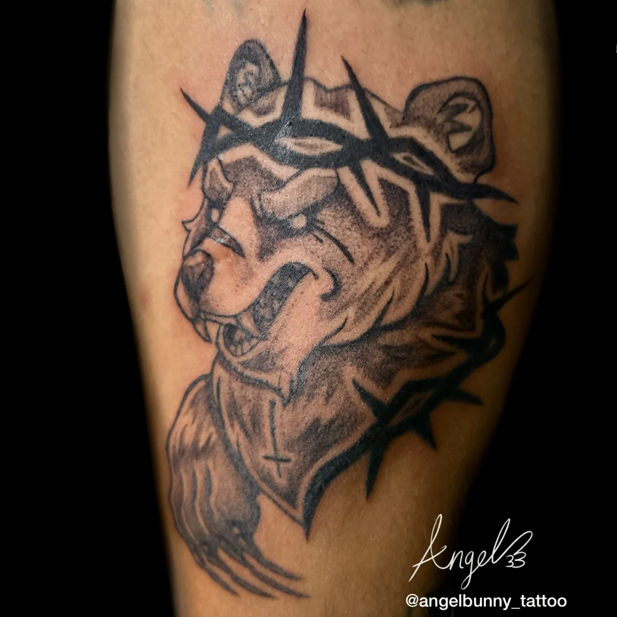 Oso con espinas en blackwork — Angelbunny, Garavatto