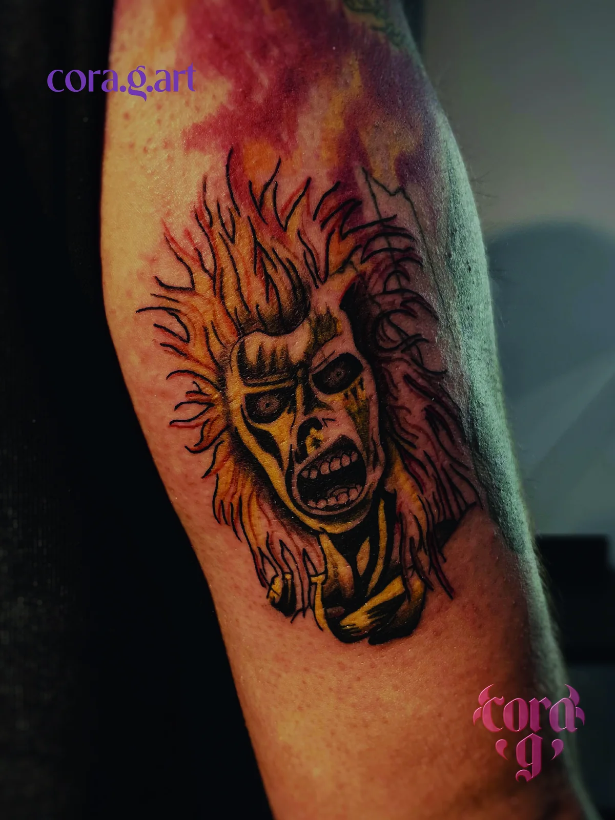 Tatuaje pequeño de ángel en Garavatto Galerías